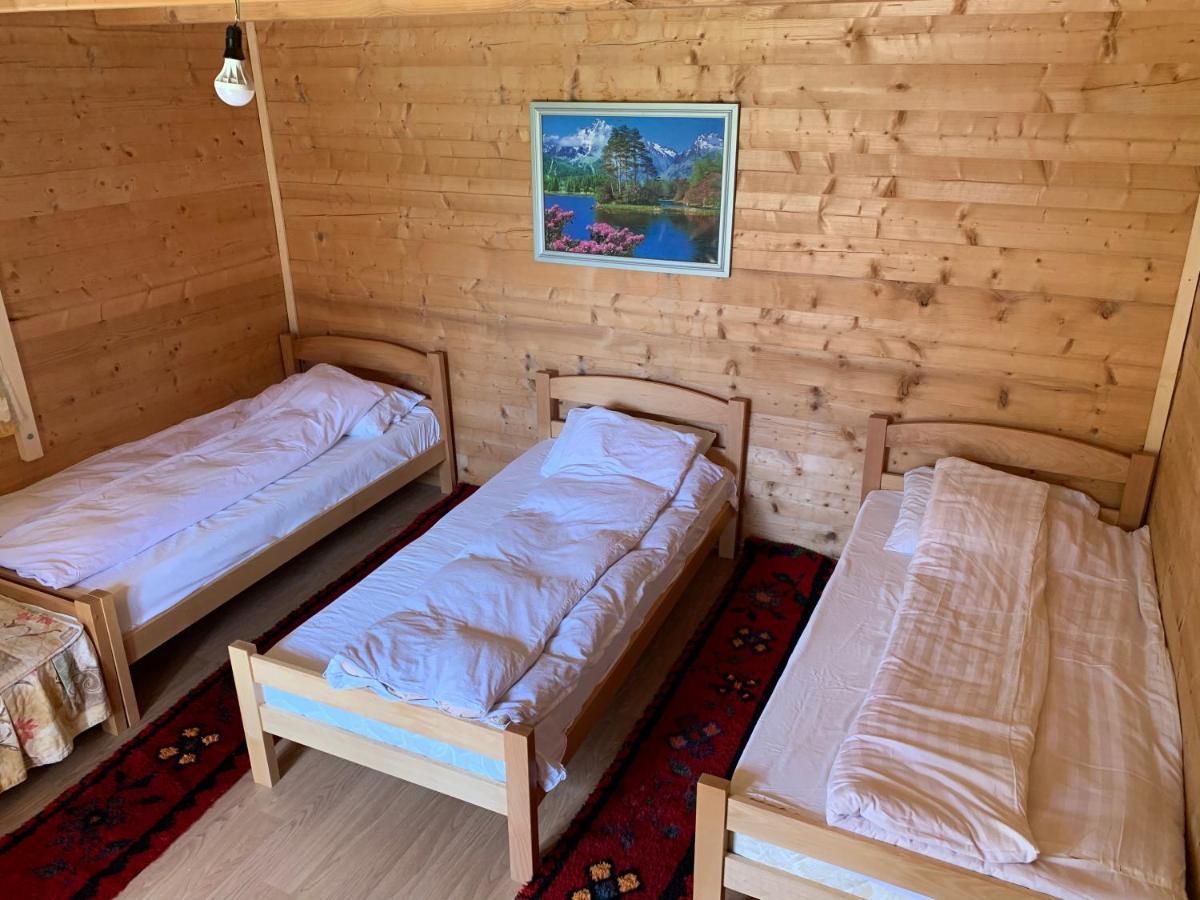 Guest House Ulaj Vuthaj Exterior photo